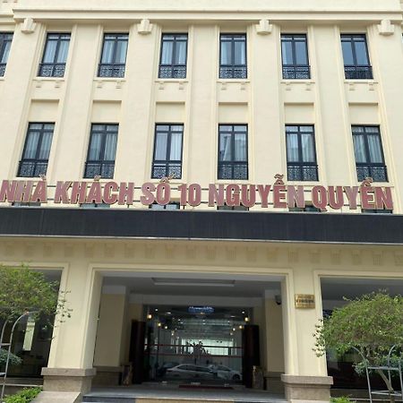 NguyẽN QuyèN Hotel Hanoi Esterno foto