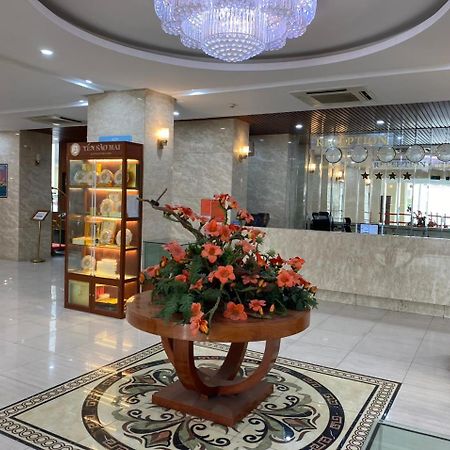 NguyẽN QuyèN Hotel Hanoi Esterno foto
