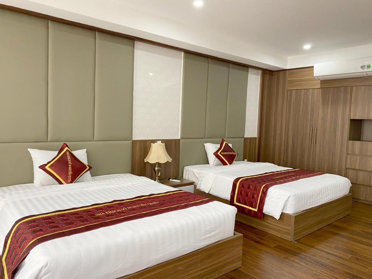 NguyẽN QuyèN Hotel Hanoi Esterno foto