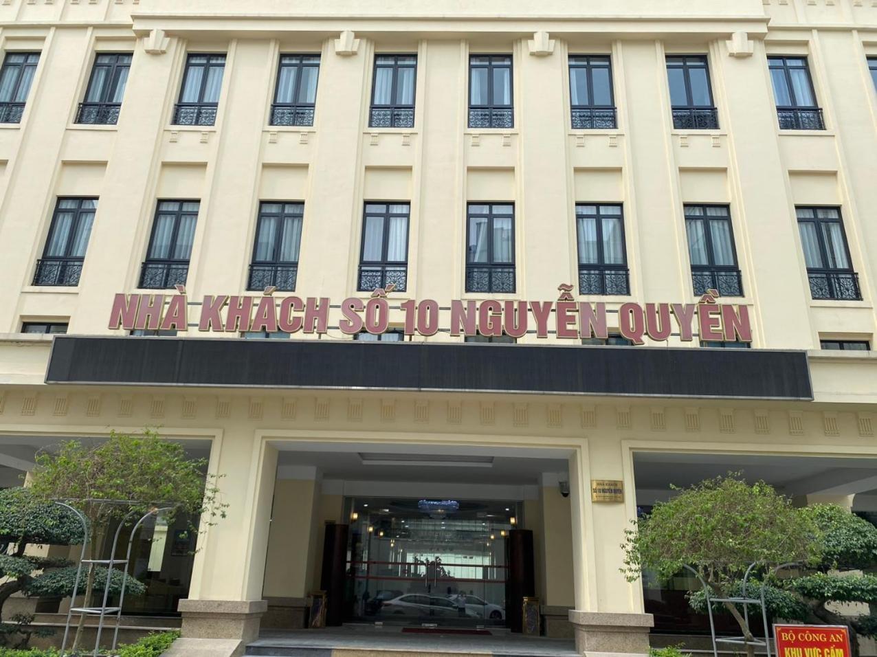 NguyẽN QuyèN Hotel Hanoi Esterno foto