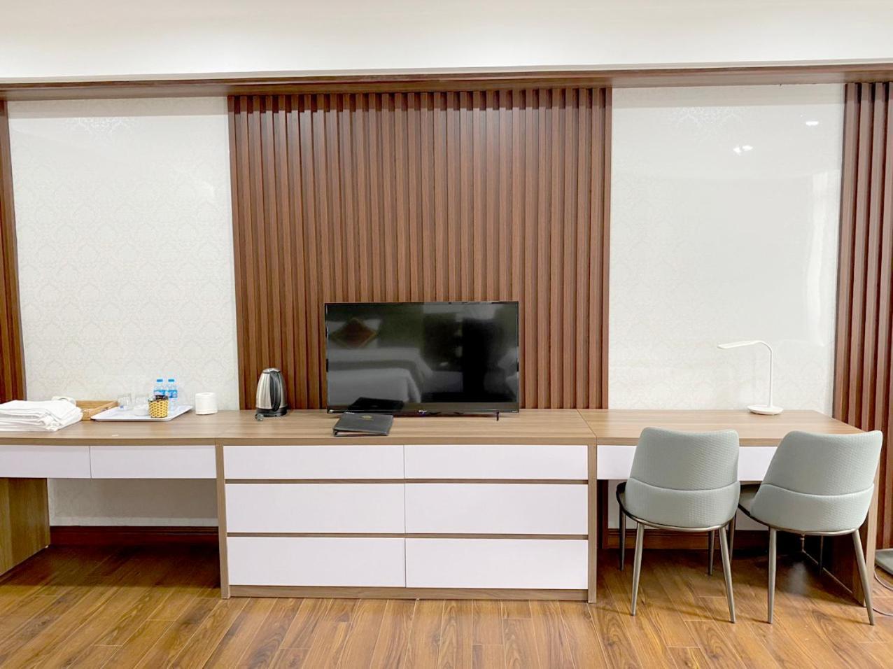 NguyẽN QuyèN Hotel Hanoi Esterno foto