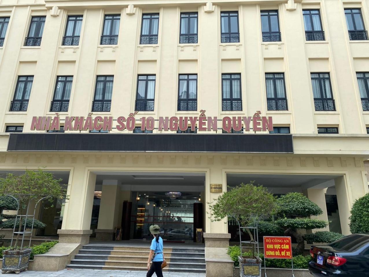 NguyẽN QuyèN Hotel Hanoi Esterno foto