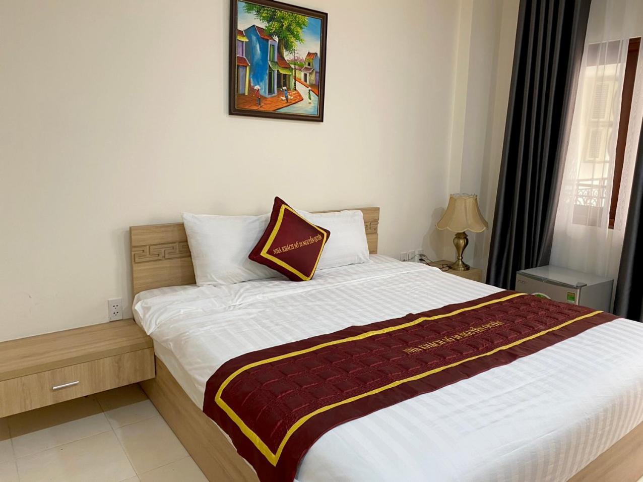 NguyẽN QuyèN Hotel Hanoi Esterno foto