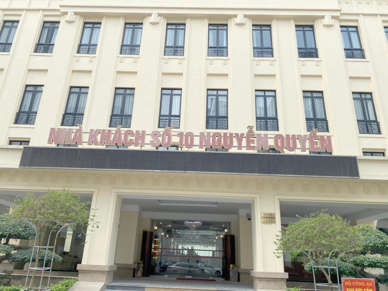 NguyẽN QuyèN Hotel Hanoi Esterno foto
