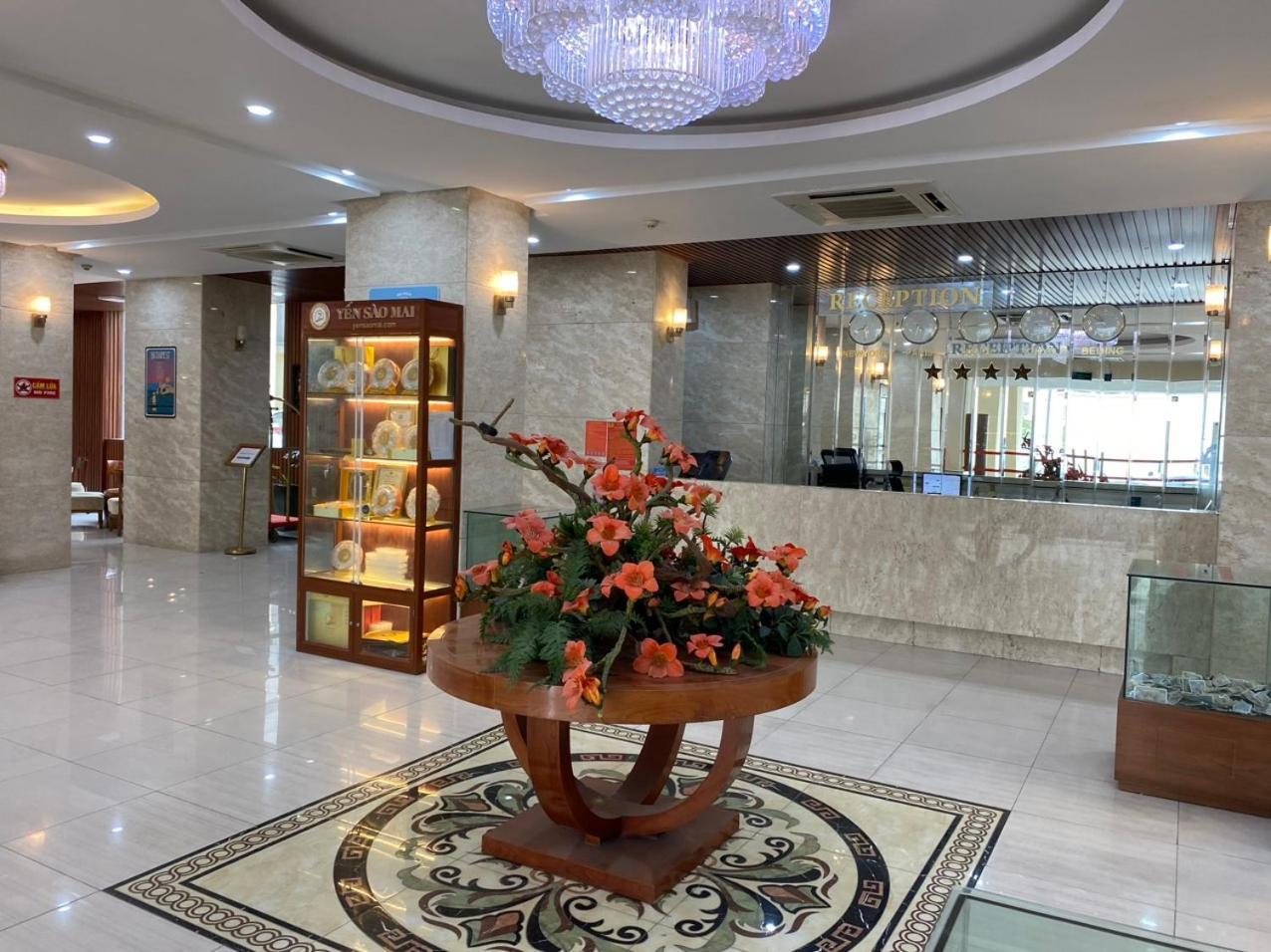 NguyẽN QuyèN Hotel Hanoi Esterno foto